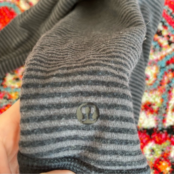 Lululemon In a Cinch Long Sleeve Reversible Stripe Funnel Neck Pull Over - Picture 3 of 8